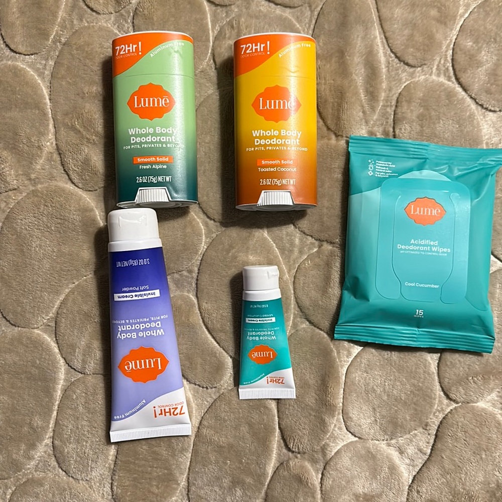 Lumes, deodorant, and wipes set a five